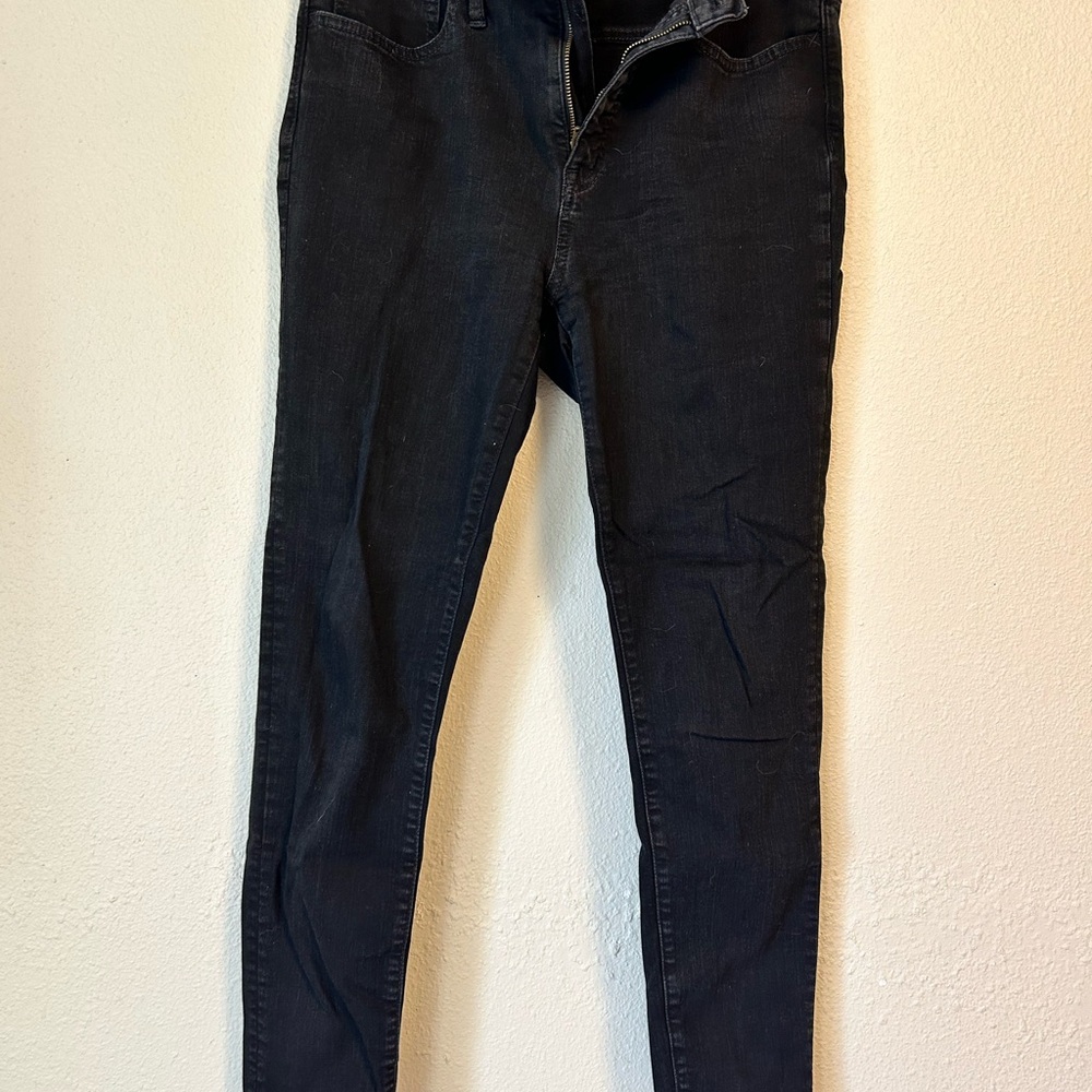 Madewell Black Skinny Jeans - Sleek Stretch Denim
